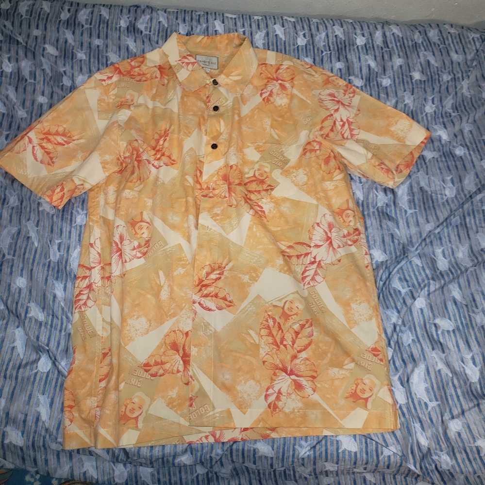 Vintage Trader Bay